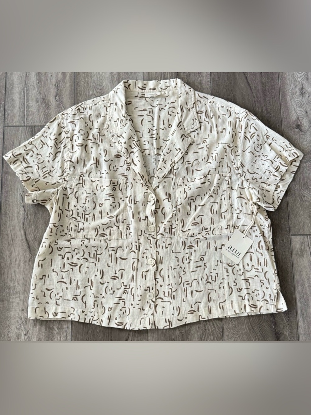 NWT a.n.a Linen Blend Shirt Button Up Short Sleeve Women’s LARGE Cream Geometric